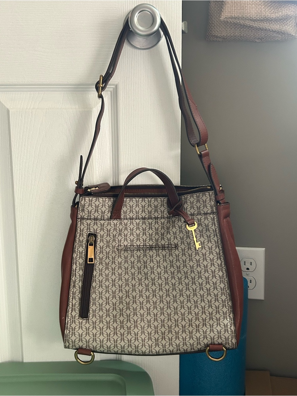 Fossil Brown and Beige Floral Canvas Shoulder Bag - Picture 2 of 4